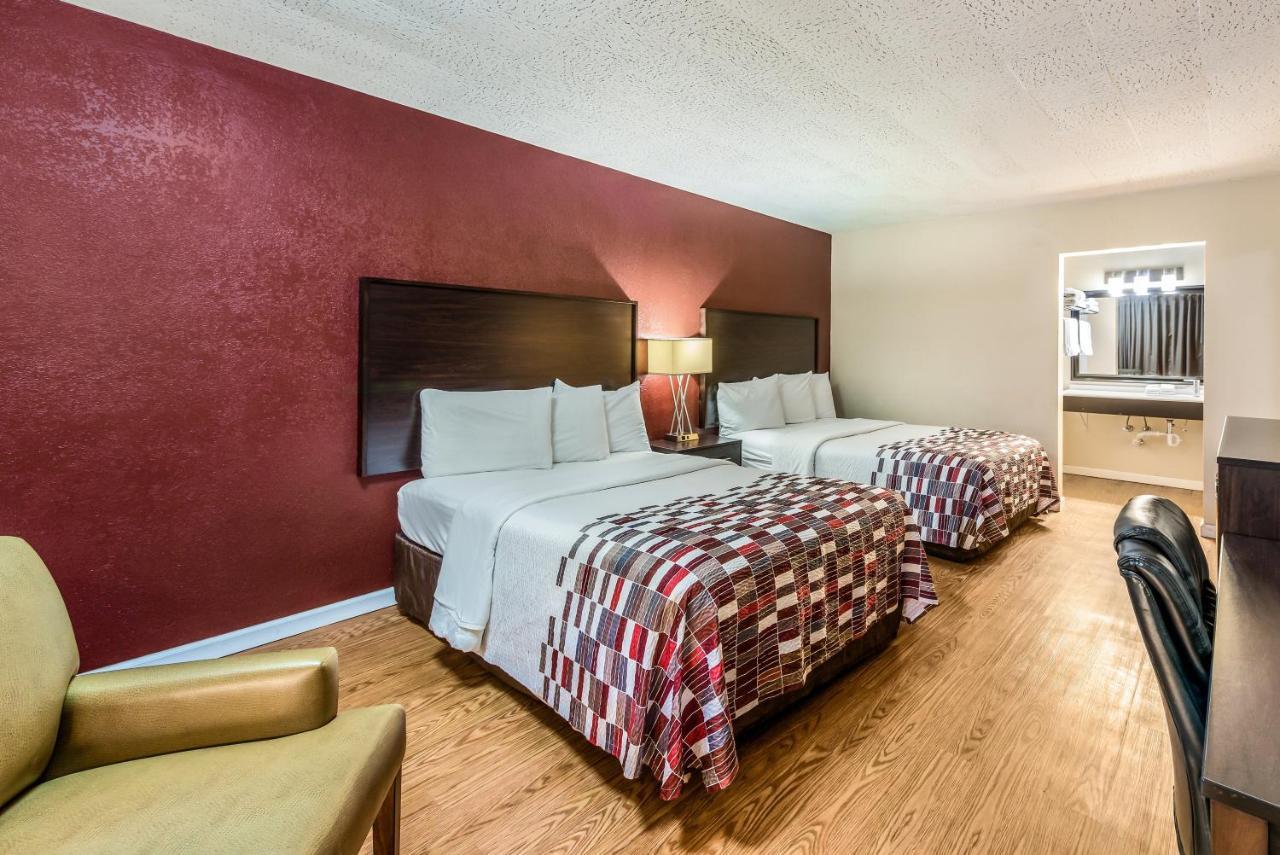 Red Roof Inn & Suites Wapakoneta Екстериор снимка
