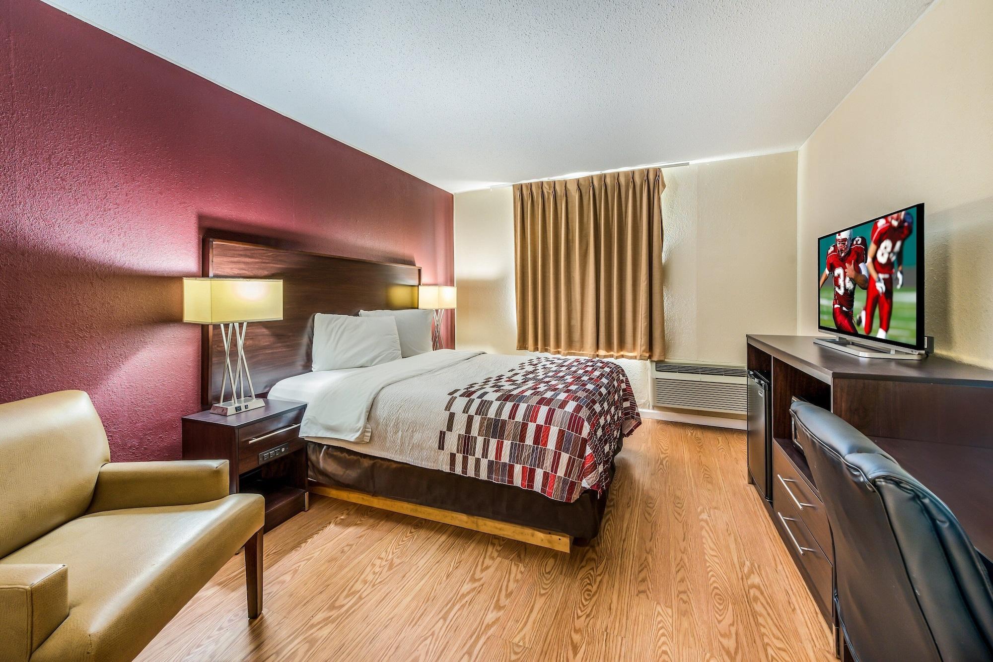 Red Roof Inn & Suites Wapakoneta Екстериор снимка