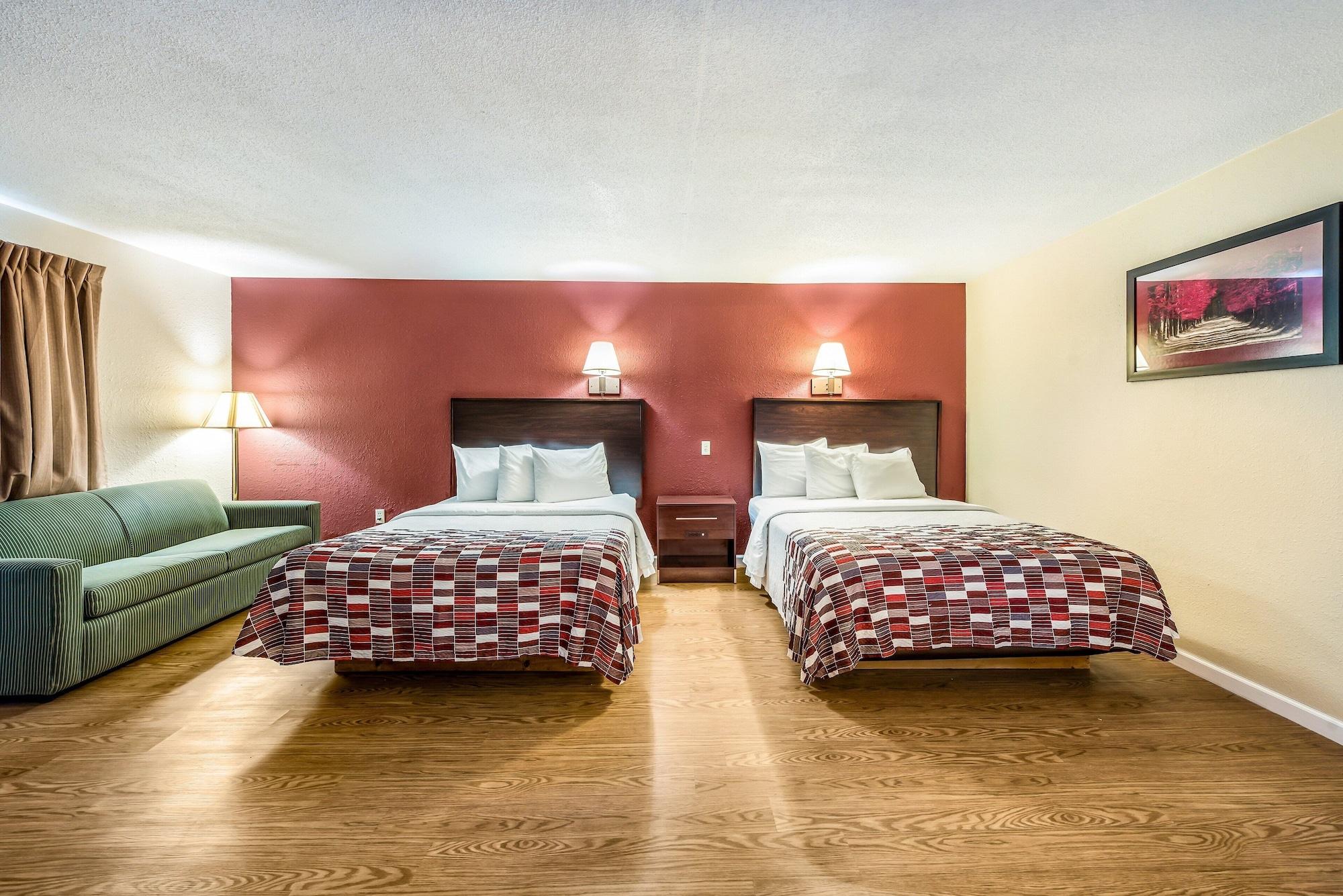 Red Roof Inn & Suites Wapakoneta Екстериор снимка