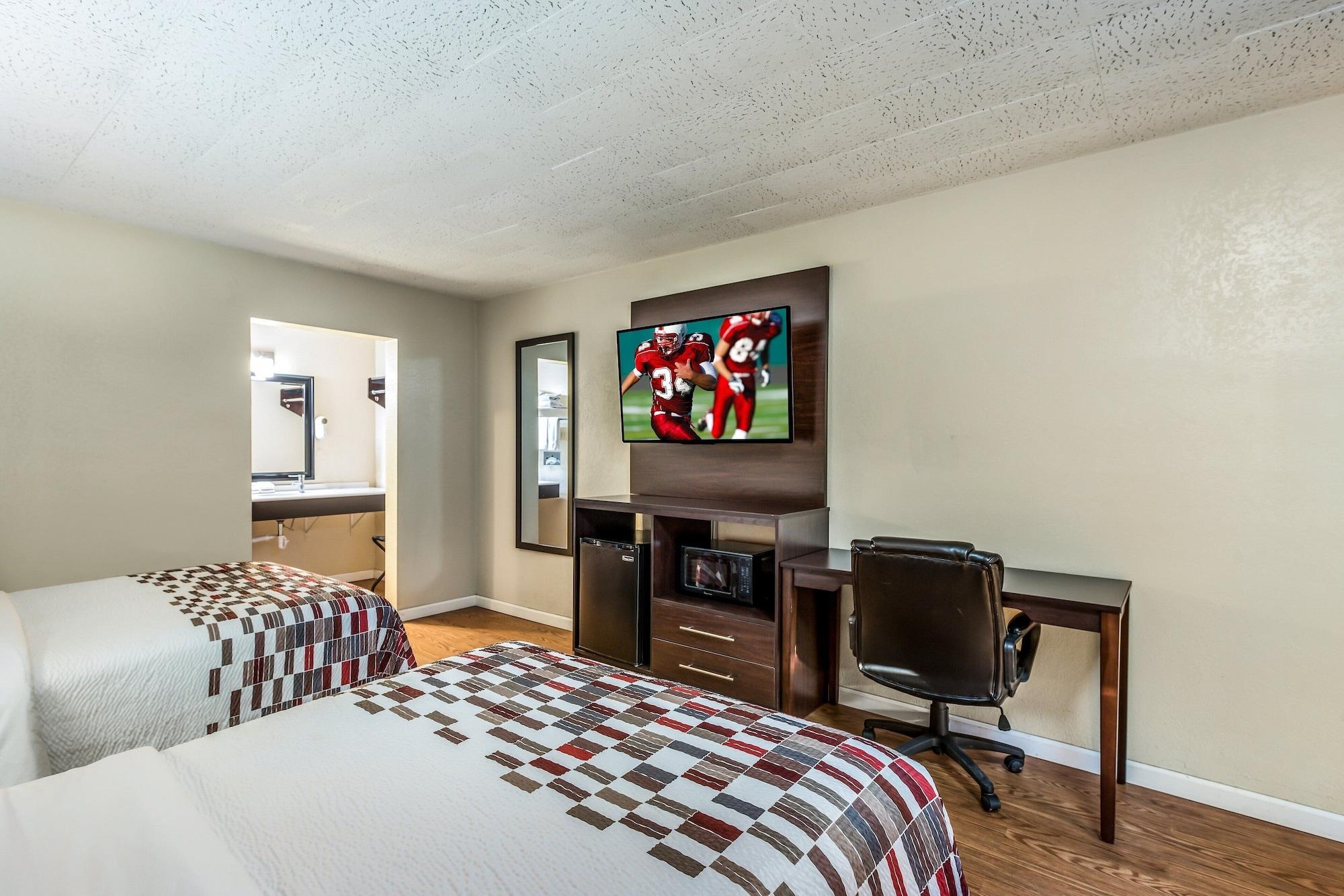 Red Roof Inn & Suites Wapakoneta Екстериор снимка