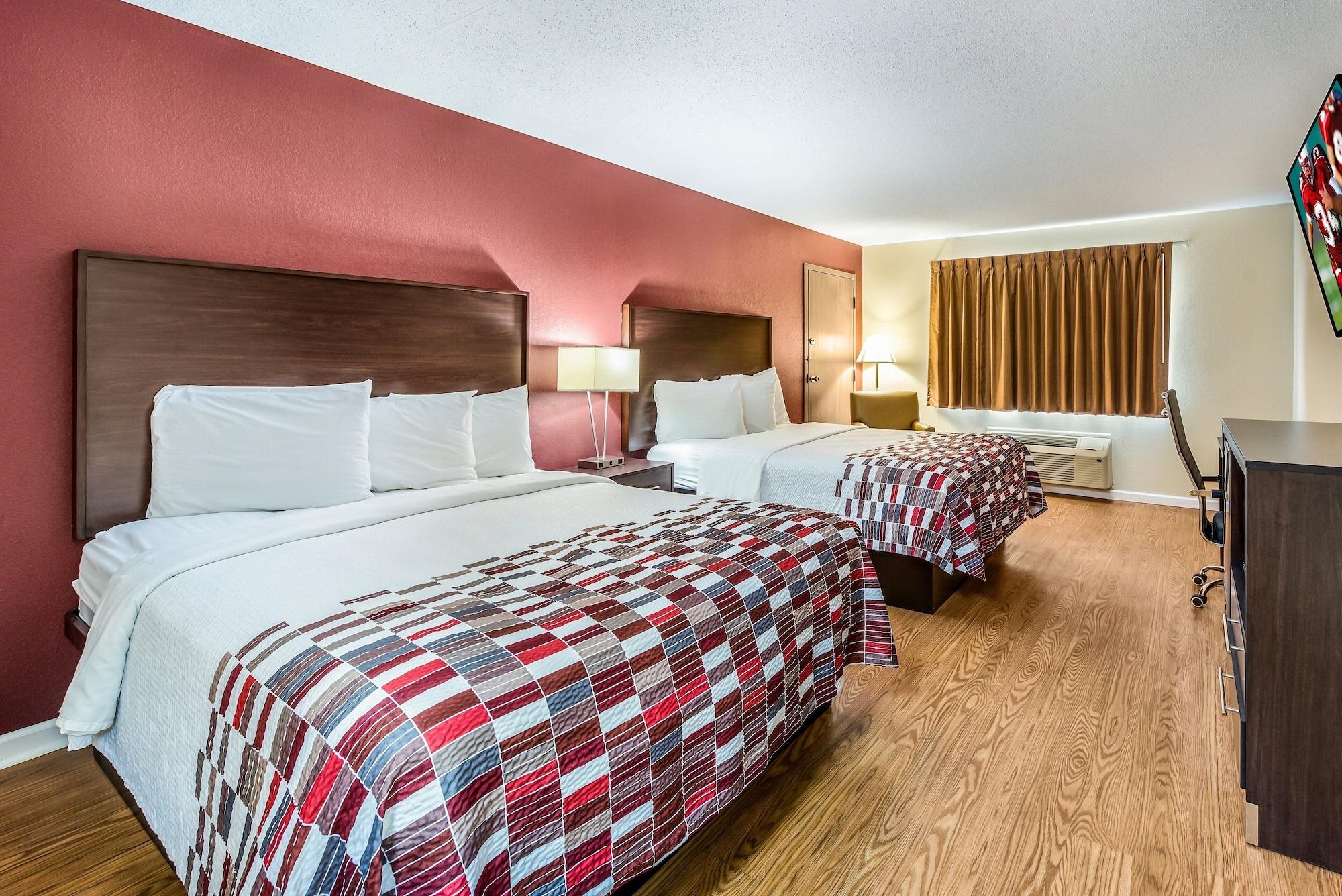 Red Roof Inn & Suites Wapakoneta Екстериор снимка