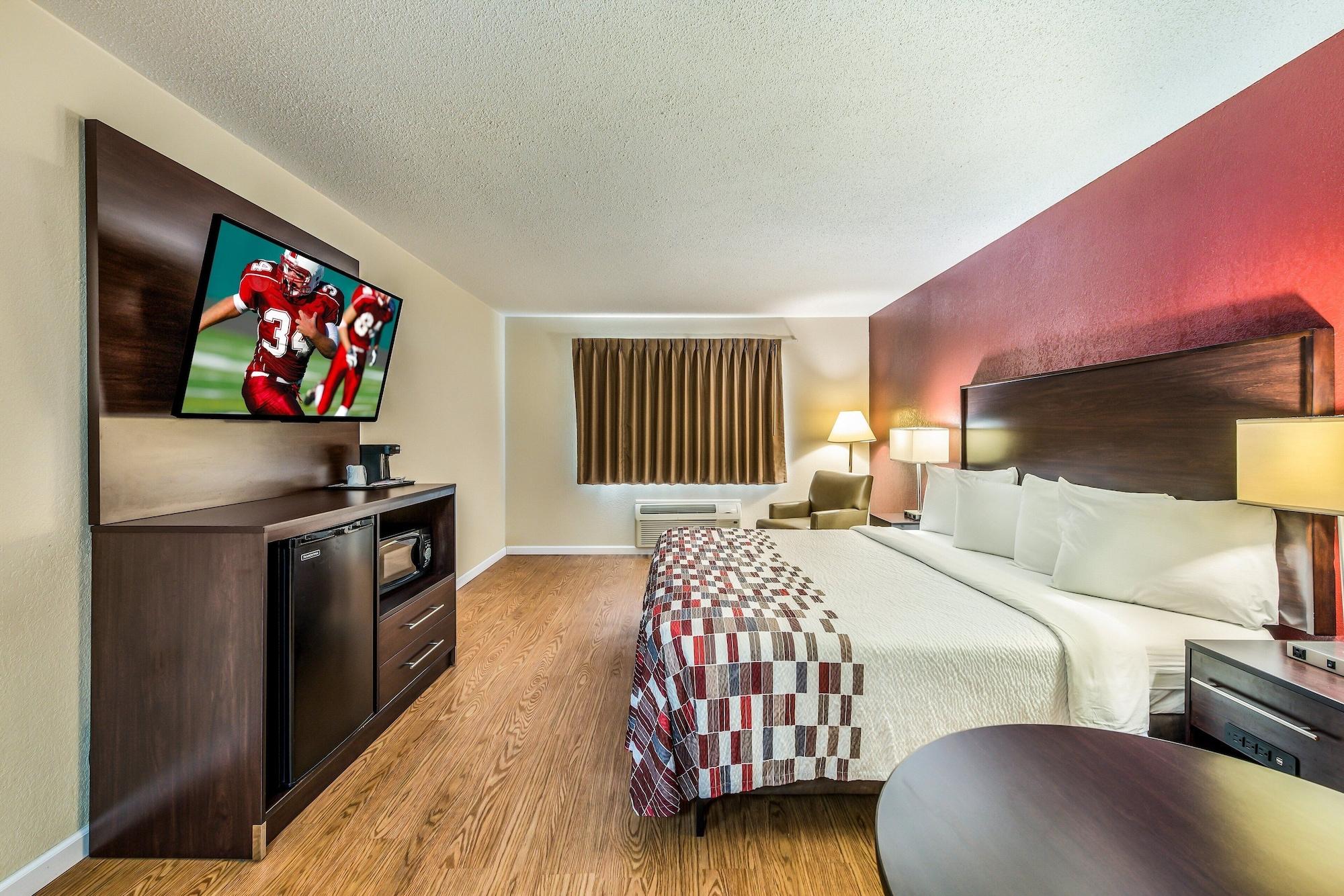 Red Roof Inn & Suites Wapakoneta Екстериор снимка
