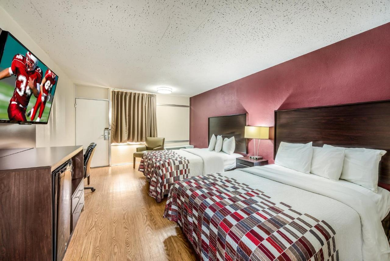 Red Roof Inn & Suites Wapakoneta Екстериор снимка