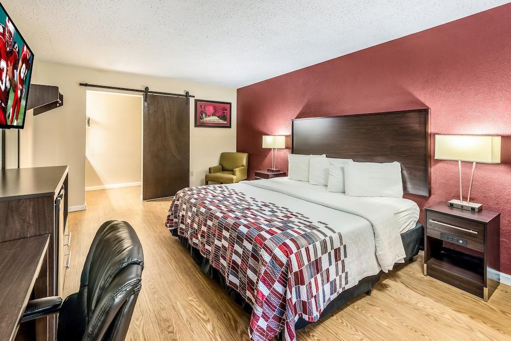 Red Roof Inn & Suites Wapakoneta Екстериор снимка